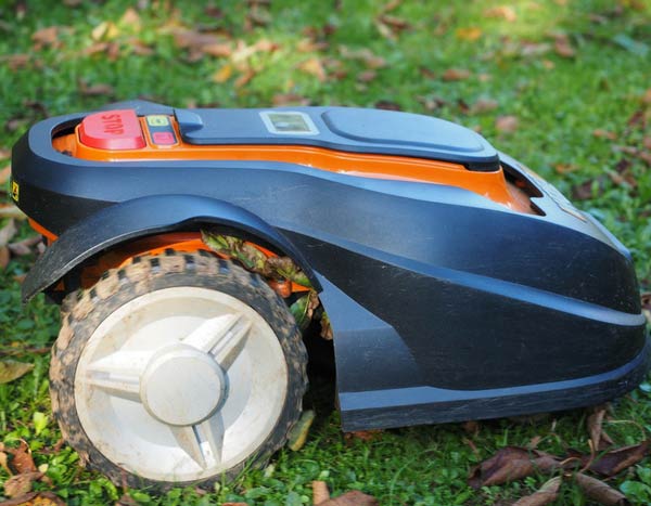 Robot lawn mower: for or against?