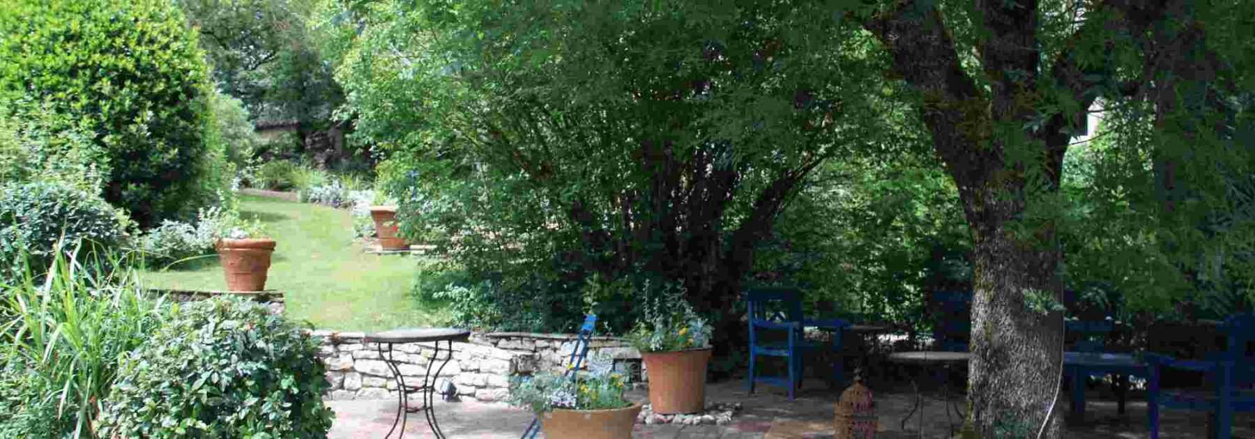 How to lay out a long garden?