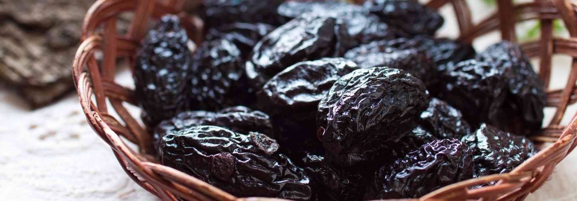 How to make your own prunes at home?