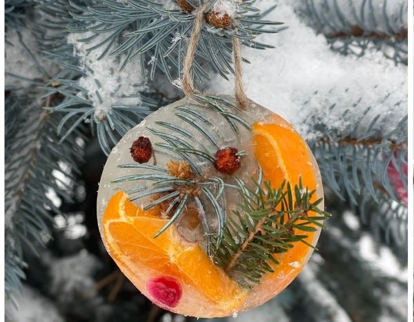 Creating an outdoor ice decoration