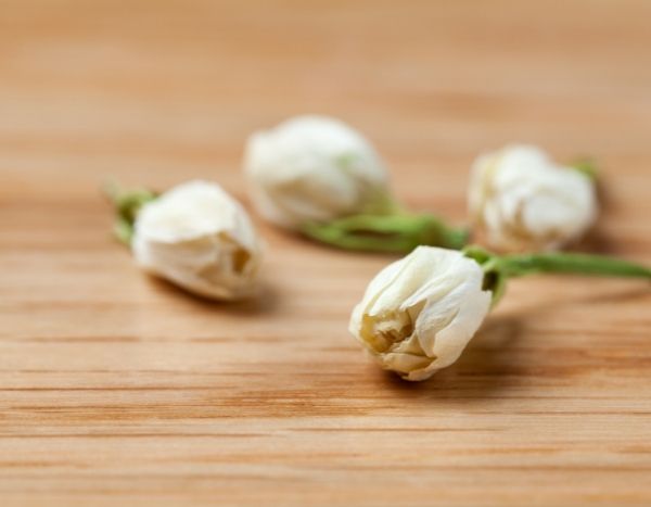 Drying jasmine flowers