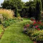 The English garden mixed border