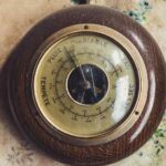 The needle barometer, vintage and compulsory