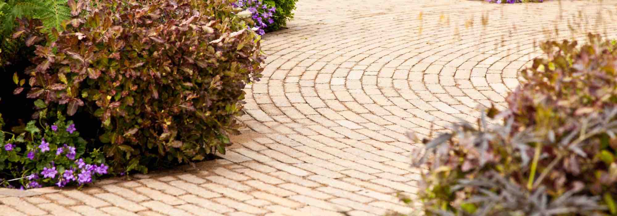 Our maintenance tips to keep pavers beautiful and clean all year round