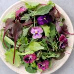 Edible flowers: pansies make their way into the kitchen!