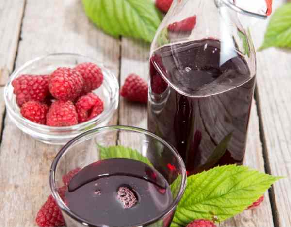 How to make homemade raspberry syrup?
