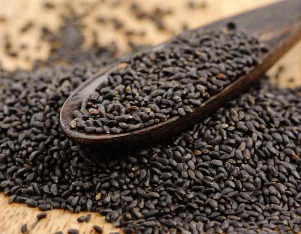 How to successfully sow tiny seeds?