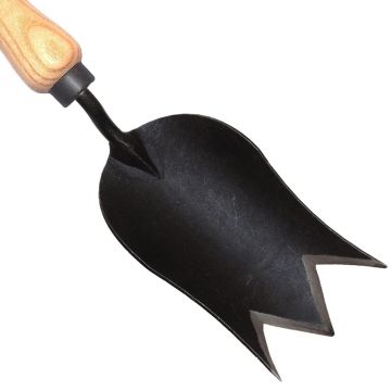 Traditional Tulip-shaped trowel by De Pypere