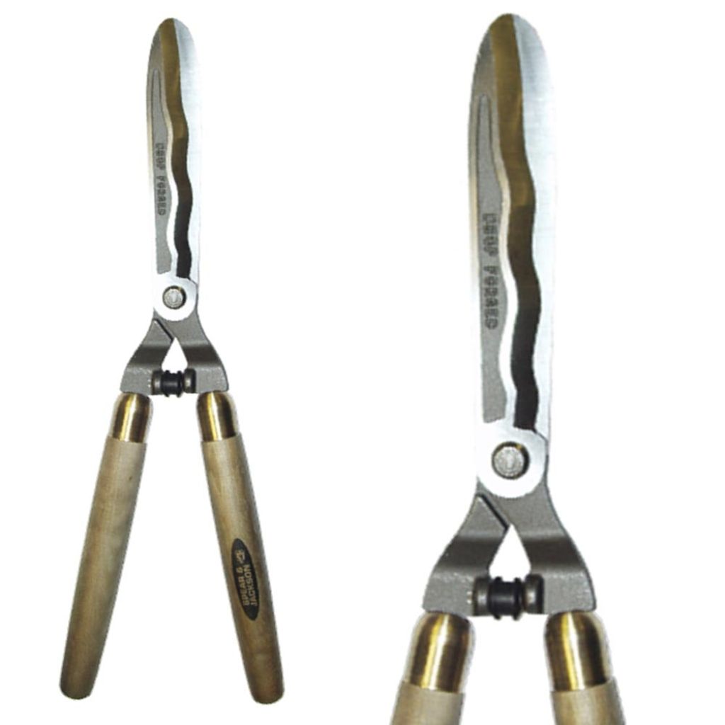 Traditional English shears with wooden handles