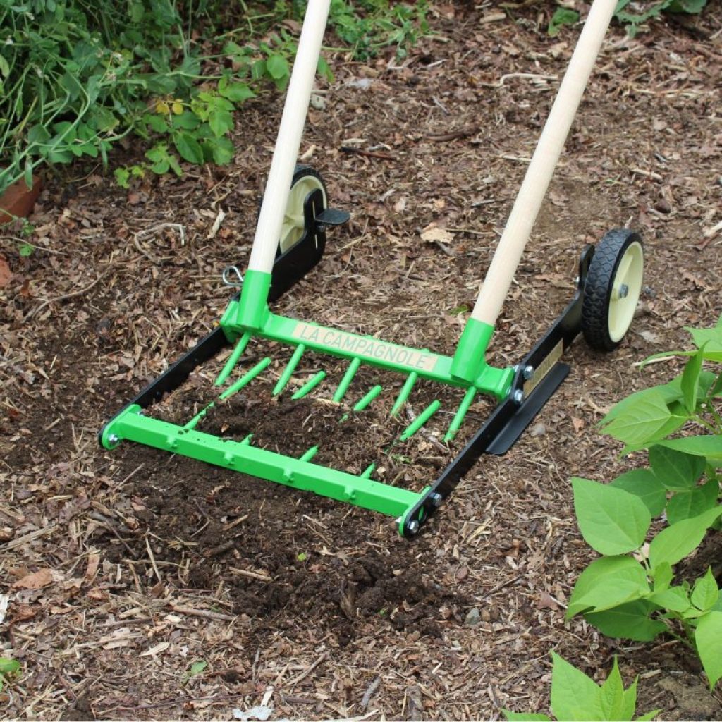 The Mole 50 cm (20in) with fixed counter-teeth for heavy soil cultivation.