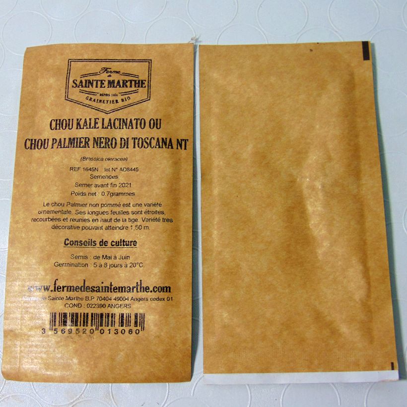 Example of Kale Nero di Toscana seeds - Ferme de Sainte Marthe seeds - Brassica oleracea acephala per pack of 280 seeds (0.7g) specimen as delivered