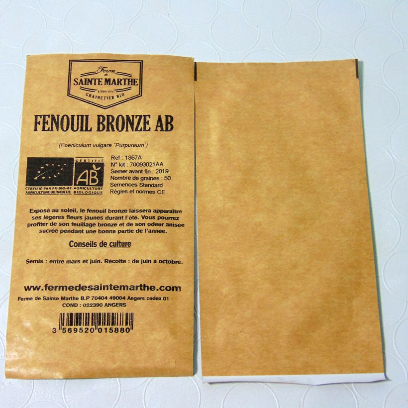 Example of Organic Bronze Fennel - Ferme de Sainte Marthe seeds - Foeniculum dulce per pack of 50 seeds specimen as delivered