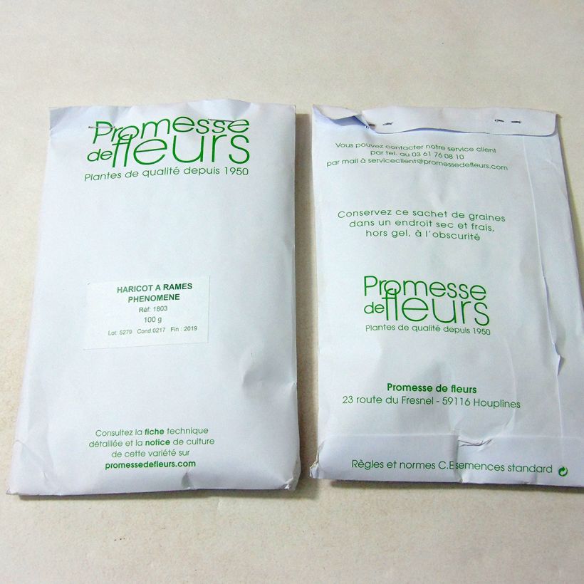 Example of Climbing snap bean Phénomène per 100 g seed pack specimen as delivered