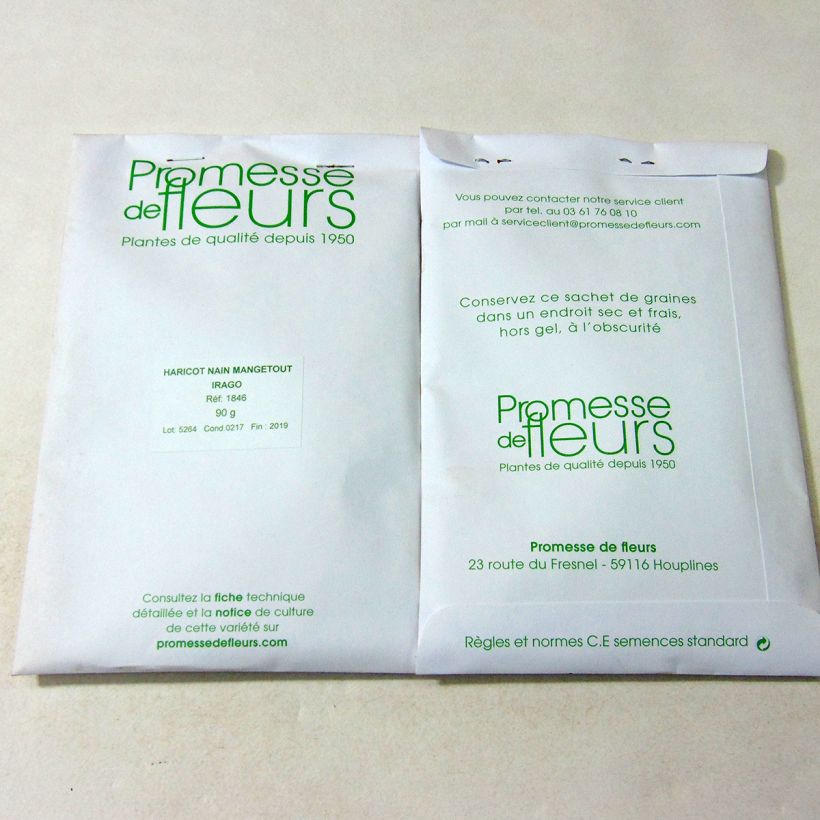 Example of Dwarf snap bean Irago per 90 g seed pack specimen as delivered