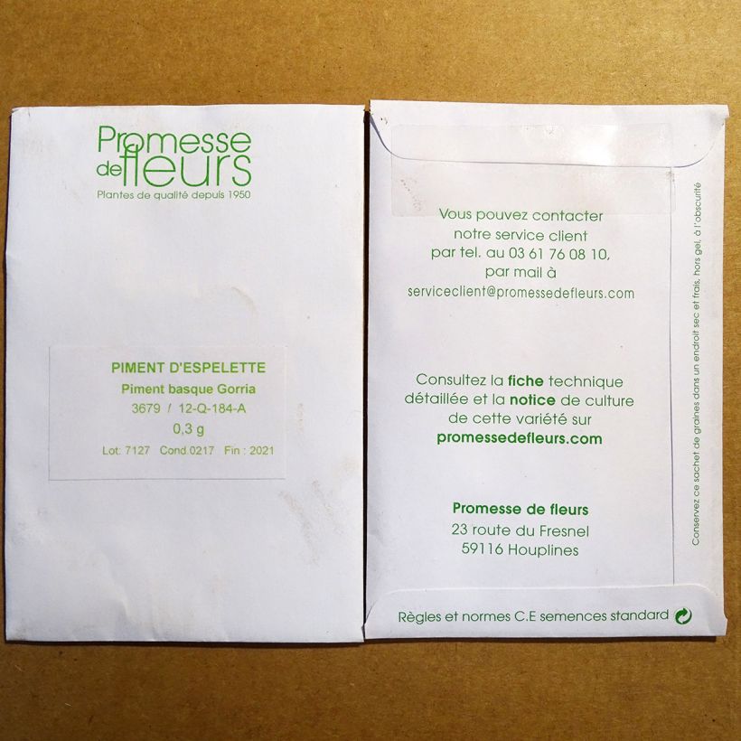 Example of Chilli Pepper Piment dEspelette - Gorria per pack of 25 seeds specimen as delivered