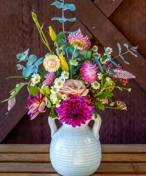 How about turning your garden into a bouquet-making workshop?