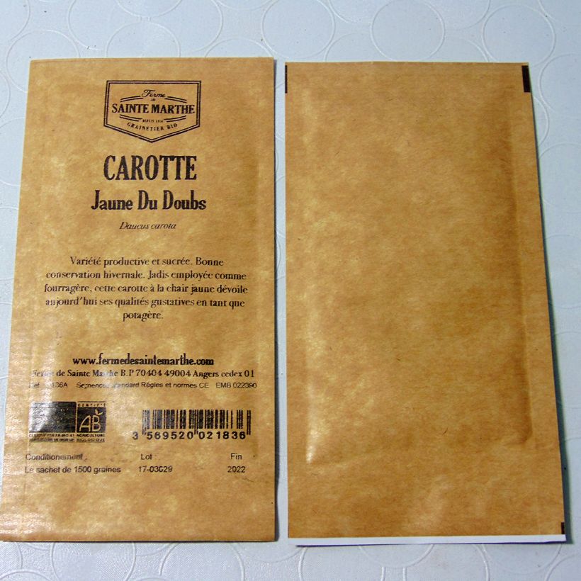 Example of Carrot Jaune du Doubs - Ferme de Sainte Marthe untreated seeds per pack of 1500 seeds specimen as delivered