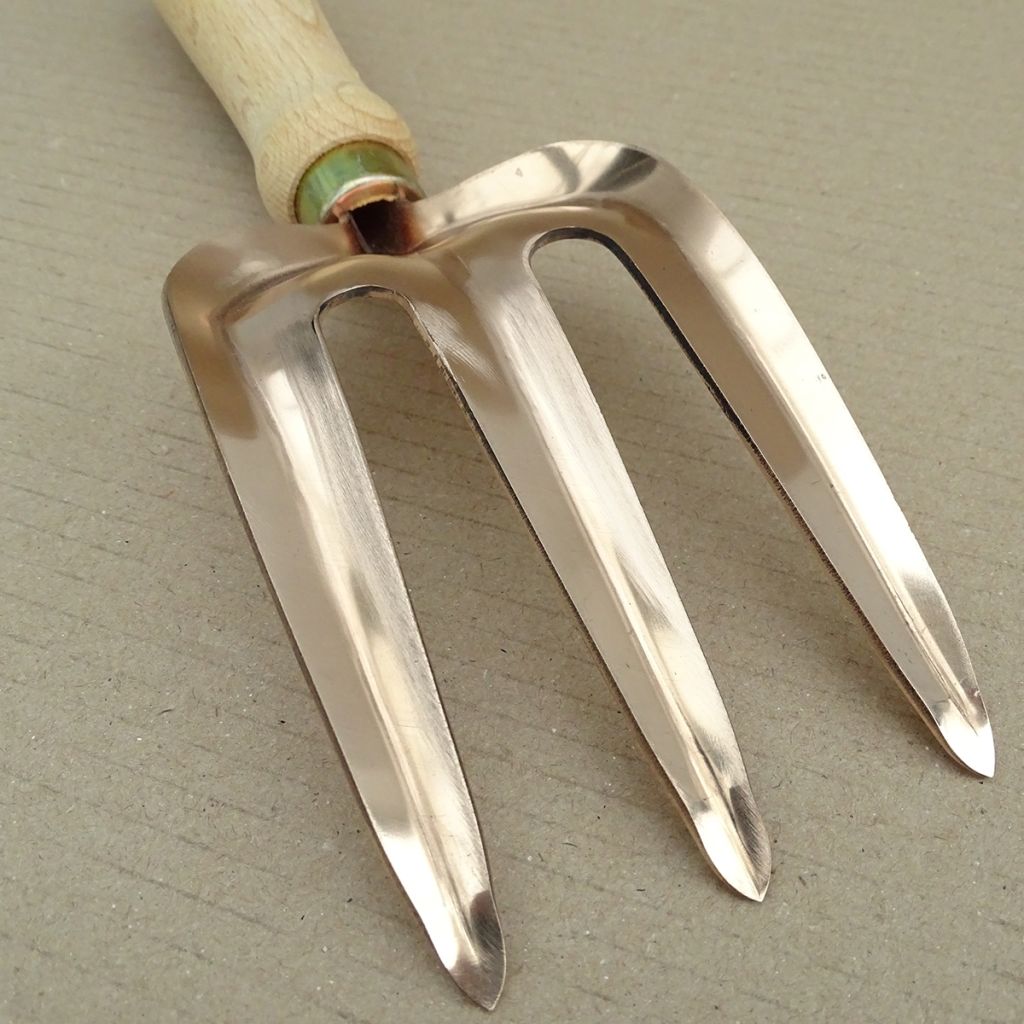 Three-pronged hand fork in copper, Vega model, PKS Bronze range