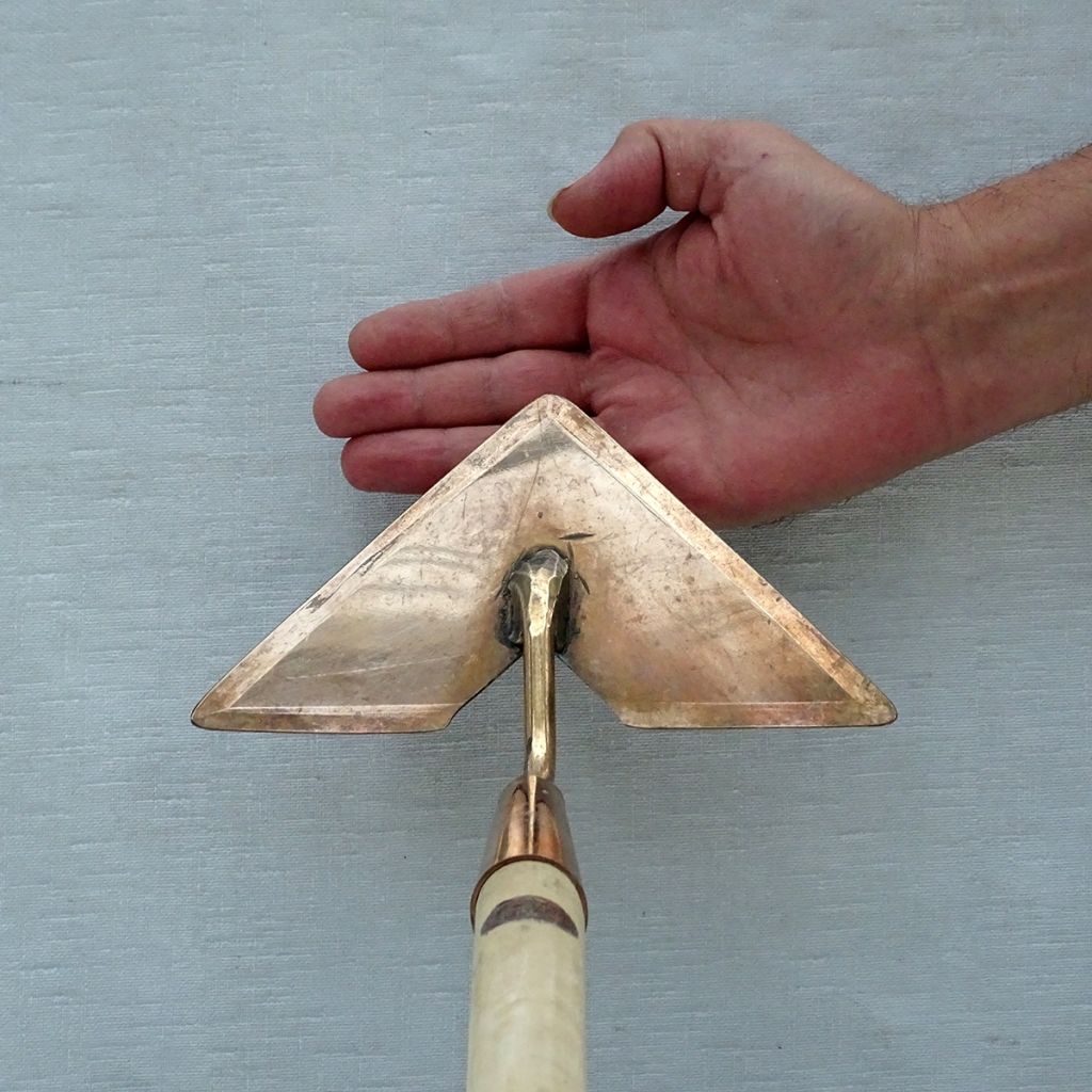 Cor Heart-shaped copper hoe- PKS Bronze Range
