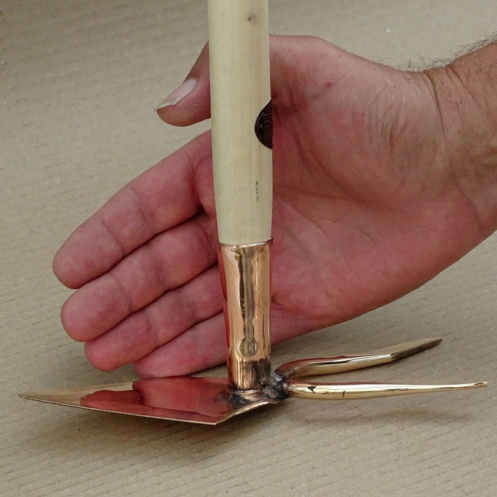 Long-handled copper hoe, pickaxe, and fork set in the Phoénix model - PKS Bronze Range
