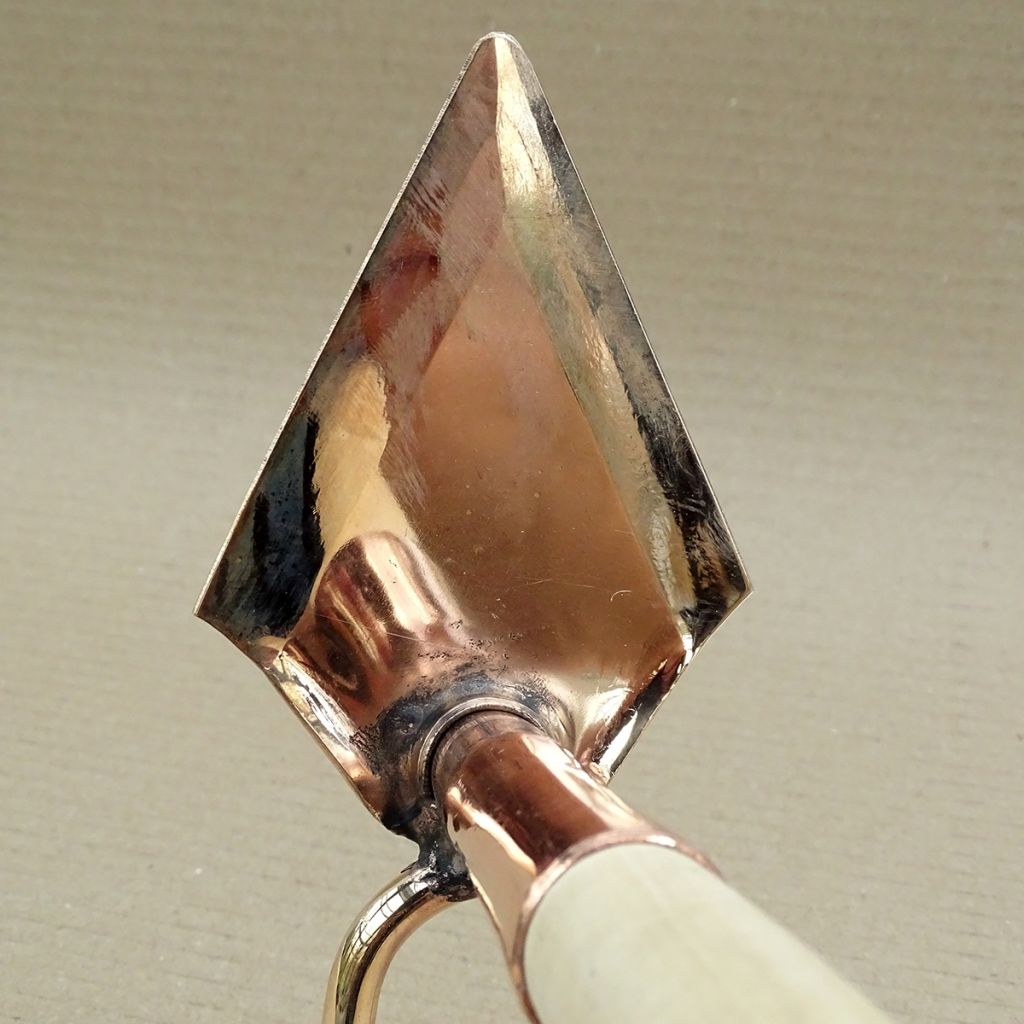 Long-handled copper hoe, pickaxe, and fork set in the Phoénix model - PKS Bronze Range